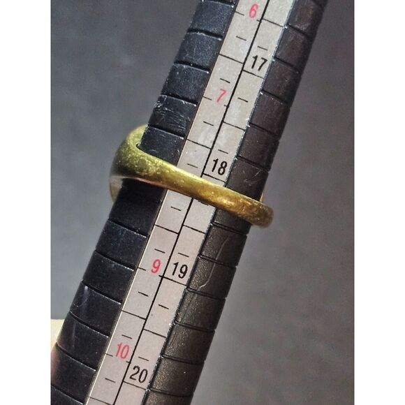 **Last Chance!! Final Sale** Vintage gold tone oval onyx ring size 8 - Picture 10 of 10